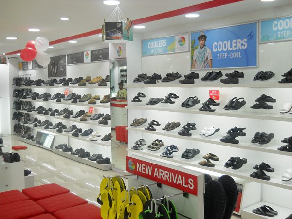 Liberty shoes recently launched an exclusive showroom situated at Pathankot exhibiting its new exciting and fashionable footwear collection. This showroom offers a commodious and a pleasant shopping ambience and selling area of 840 square feet.